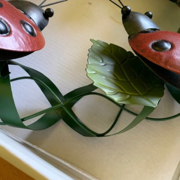 Lady Bug Wreath - new in box - Picture 3 of 5